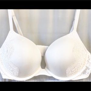 Victoria’s Secret Miraculous Push Up Bra 36C NWOT